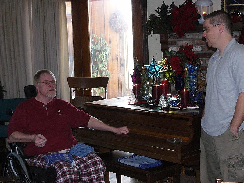 P1010075.JPG - Christmas brunch time..