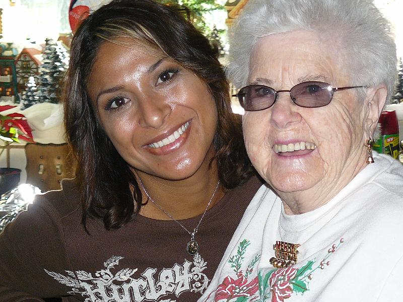 P1010076.JPG - Laura and Mildred