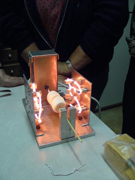 P1010147.JPG - the "toy".. a marshmallow rotisserie.  It does a good job!