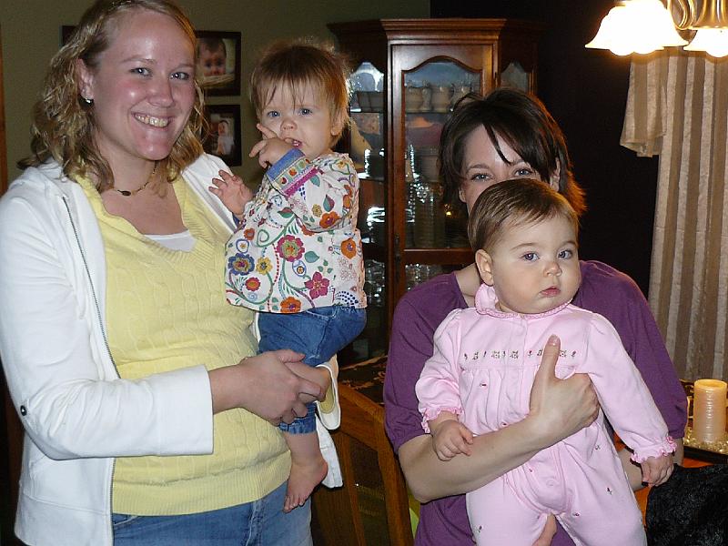 P1020497.JPG - Christy Hilst with Evie Senia, Bekah with Hailee