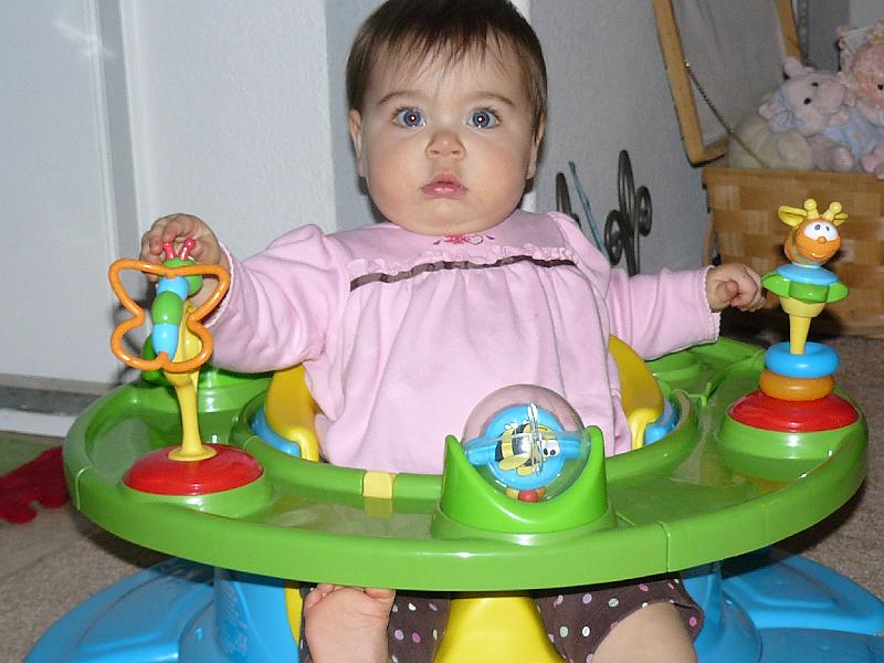 P1020765.JPG - Hailee arrives, with Mommy and Daddy.