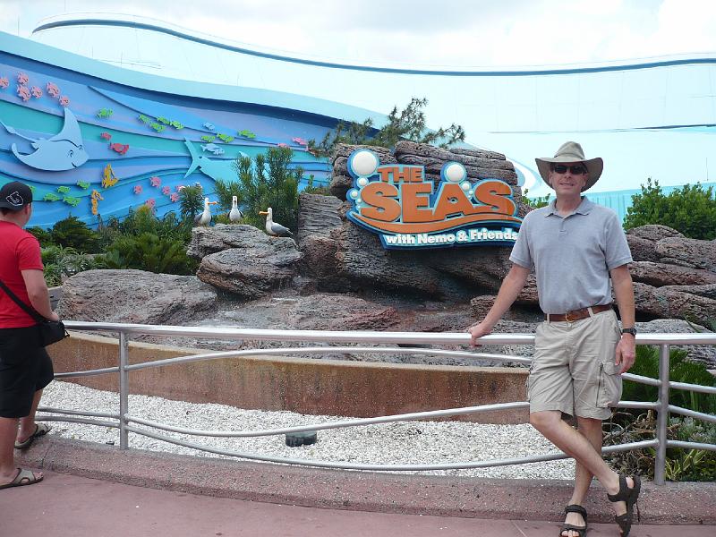 P1010170.JPG - EPCOT- things to see and do!