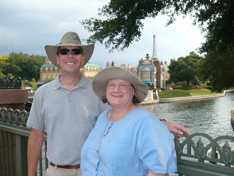 P1010202.JPG - EPCOT- things to see and do!