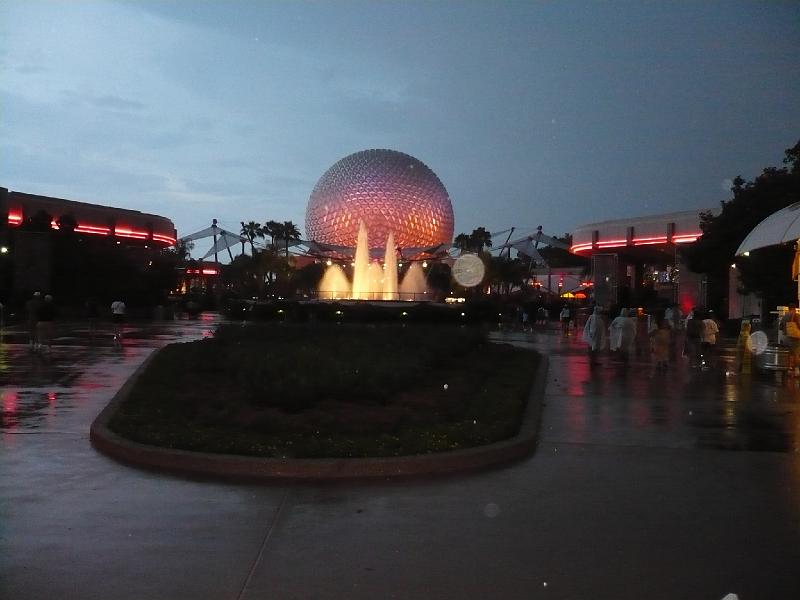 P1010216.JPG - EPCOT- things to see and do!