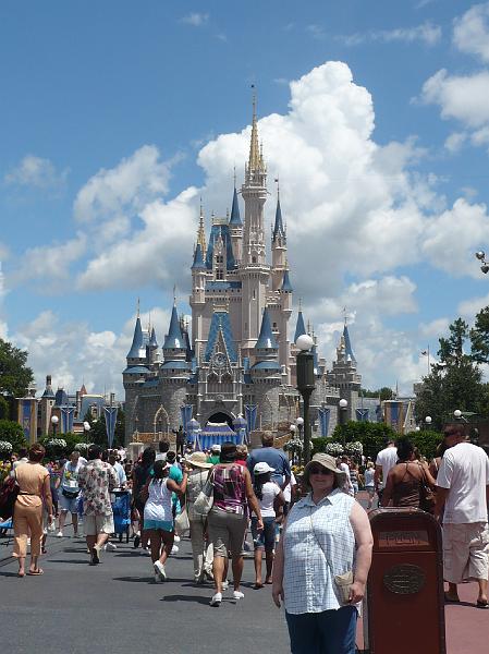 P1010225.JPG - Magic Kingdom- things to see and do.