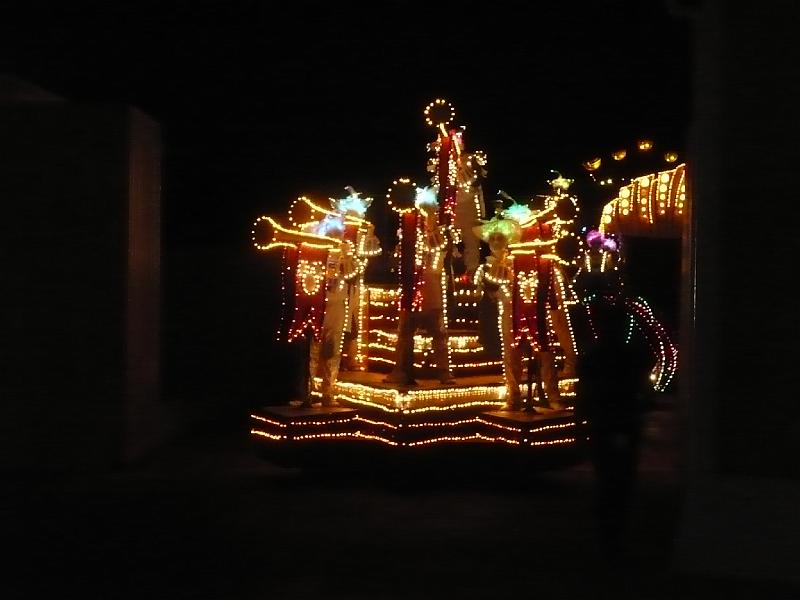 P1010241.JPG - Magic Kingdom- things to see and do.