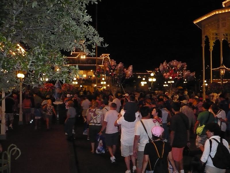 P1010329.JPG - Magic Kingdom- things to see and do.