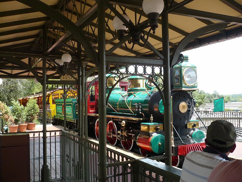 P1010407.JPG - Magic Kingdom- things to see and do.