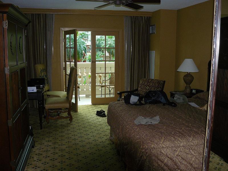 P1020106.JPG - Our room at Gaylord.