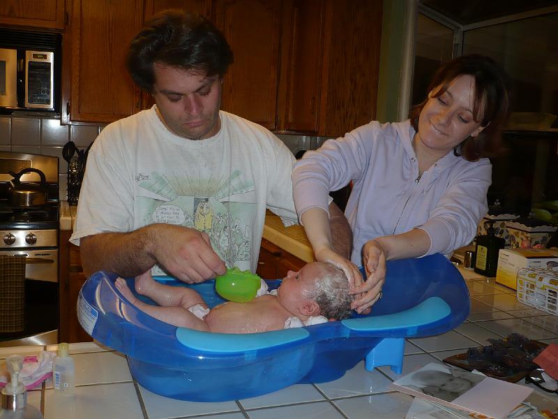 P1000529.JPG - It's bathtime!