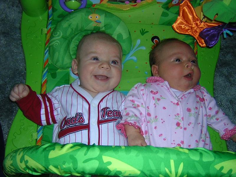 DSCN4975.JPG - Kalin and cousin Hailee