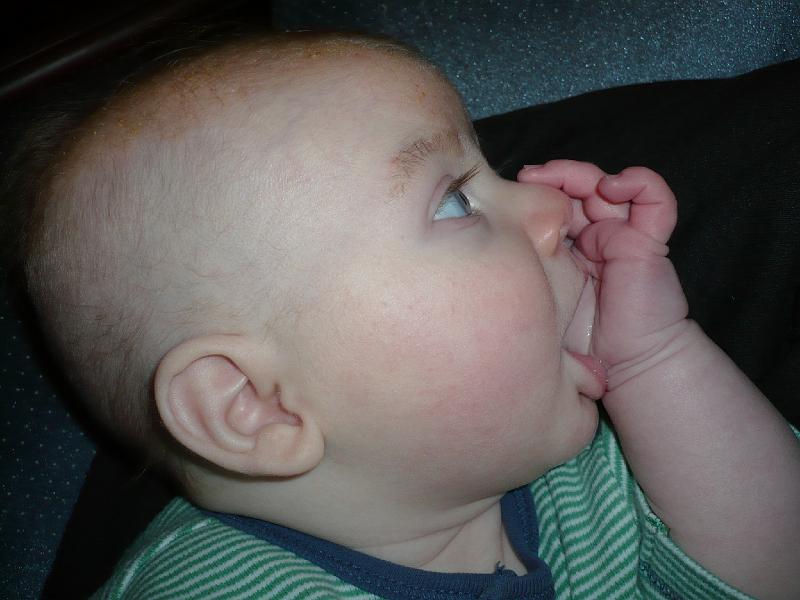 P1000610.JPG - Love that thumb!
