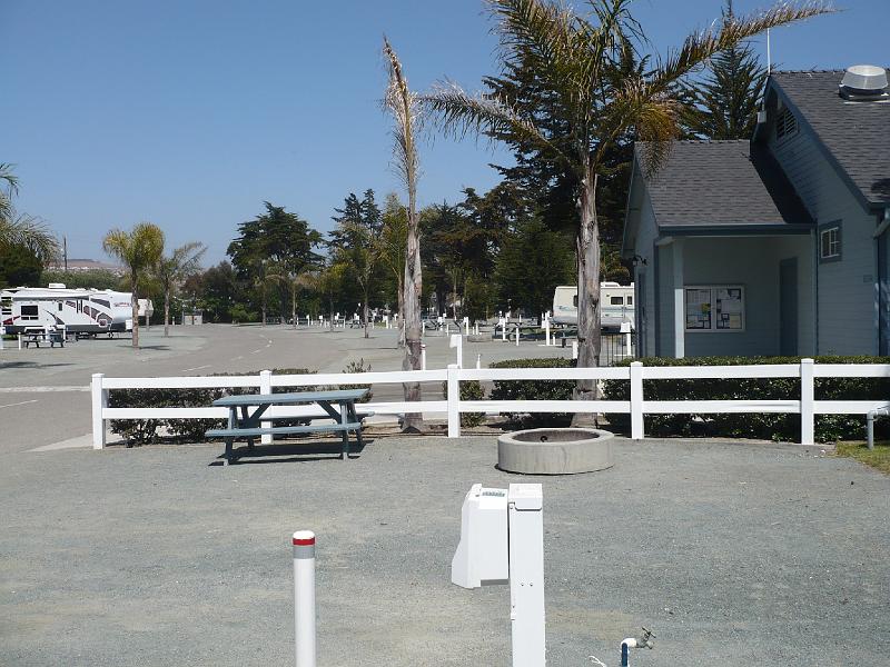 P1000760.JPG - Our side of the park was nearly empty for a couple of days.