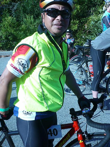 P1040694.JPG - Romel started from Carmel and caught up with me at my starting line.