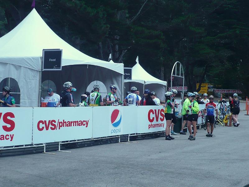 P1040699fix.JPG - The CVS rest stop (35 miles from the finish).